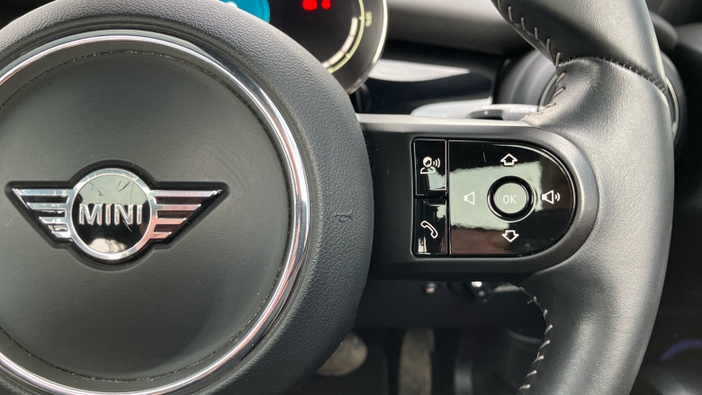 MINI Hatchback 135kW Cooper S Level 3 33kWh 3dr Auto Electric Hatchback